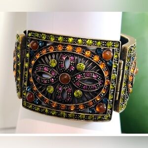 Heidi Daus “Once Upon A Time” Swarovski Crystals vintage bracelet EUC size Small